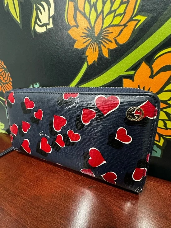 Gucci Heart Print Zip Around Wallet – Navy & Red with COA - Picture 7 of 11